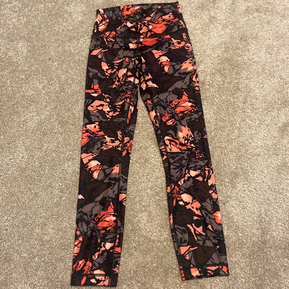 Lululemon wunder under